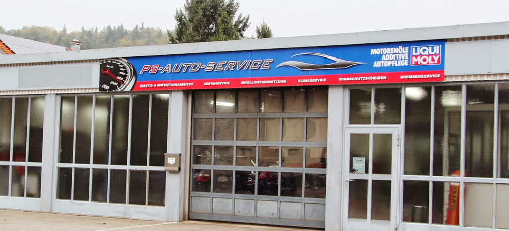 Zu sehen ist die Außenansicht von PS-Auto-Service in Burghausen