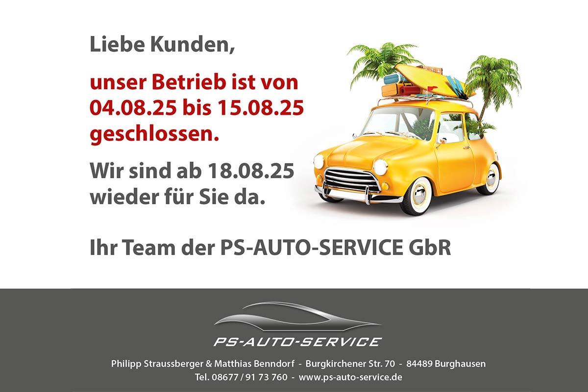 Gelbes Auto mit Palmen und Urlaubsgepäck voll beladen – bereit für den Sommer